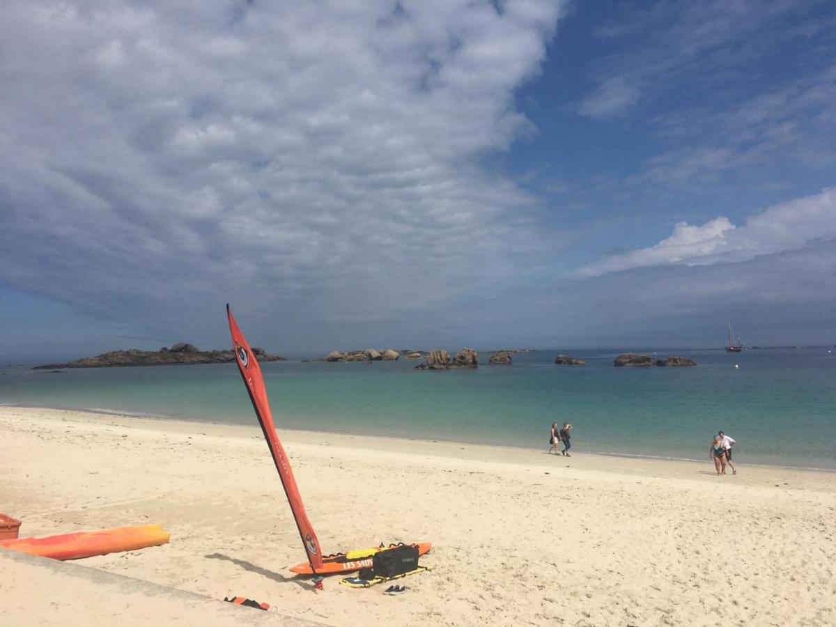 En Bretagne, villa de 2 à 8 pers , meublé de tourisme 3 étoiles nichée dans un écrin de verdure à 2500m de la plage Ploumilliau Extérieur photo